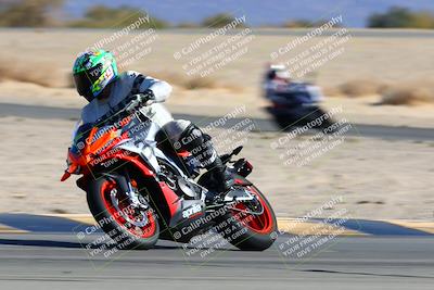 media/Jan-08-2022-SoCal Trackdays (Sat) [[1ec2777125]]/Turn 4 (1145am)/